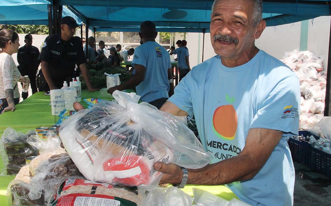 Mercado Comunitario atendió a familias de Paz Castillo