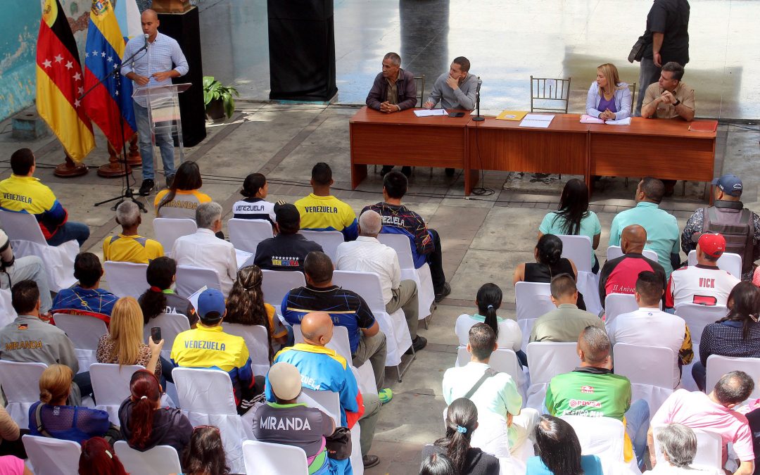 Gobiernos Comunitarios de Miranda promoverán Ley de Condominio