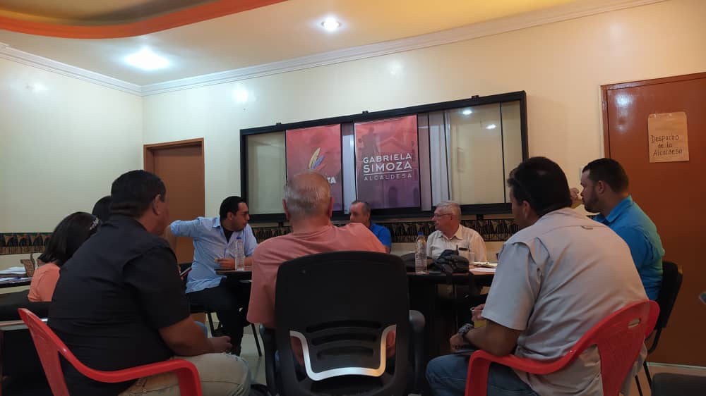Gobiernos regional y municipal se reunieron con empresarios de Urdaneta
