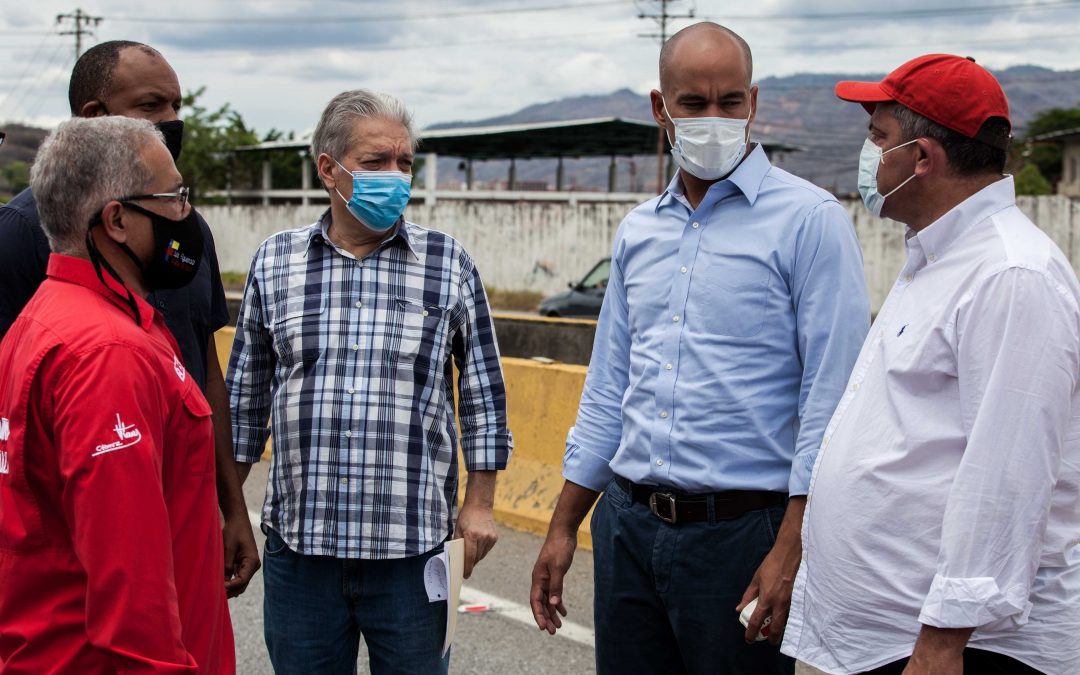 Gobernador Héctor Rodríguez entregó compromiso comunitario 3 mil en Guarenas