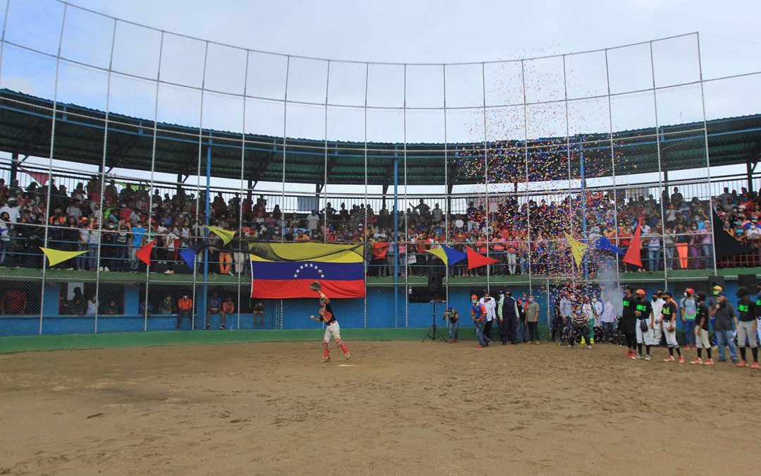 Rehabilitado estadio Efrén Rodríguez de Ocumare del Tuy 
