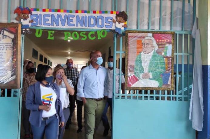 Entregan totalmente restaurada U.E.N Juan Germán Roscio