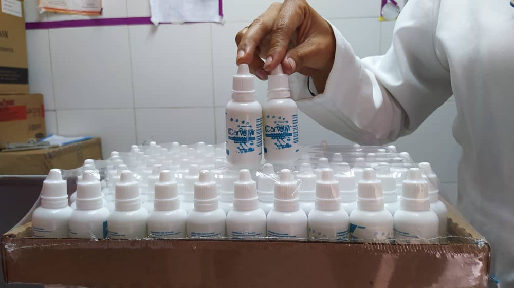 Distribuyeron gotas Carvativir en Valles del Tuy