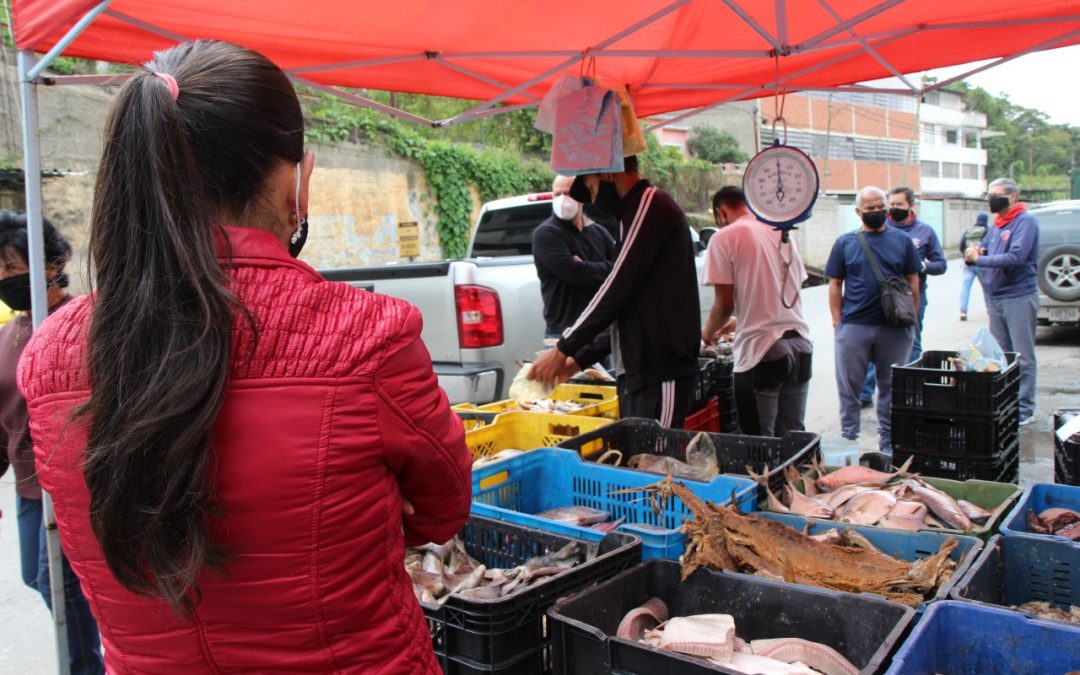 Atenderán a familias de Carrizal con venta especial de pescado durante Semana Santa