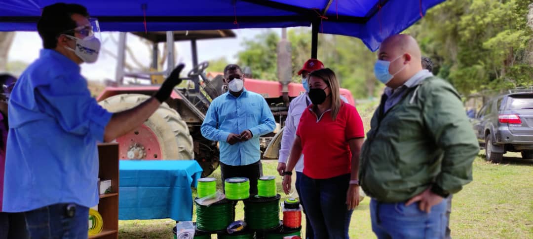 Realizada expoventa de insumos agrícolas en Laguneta de la Montaña