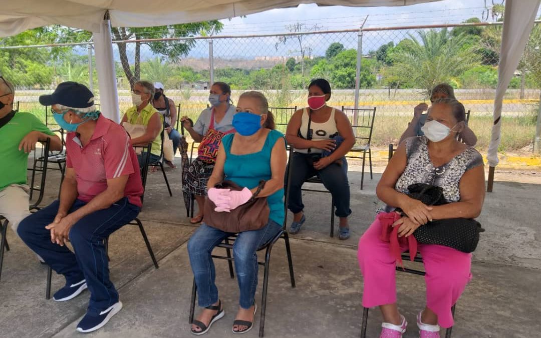 Inició inmunización contra la COVID-19 para adultos mayores de Valles del Tuy