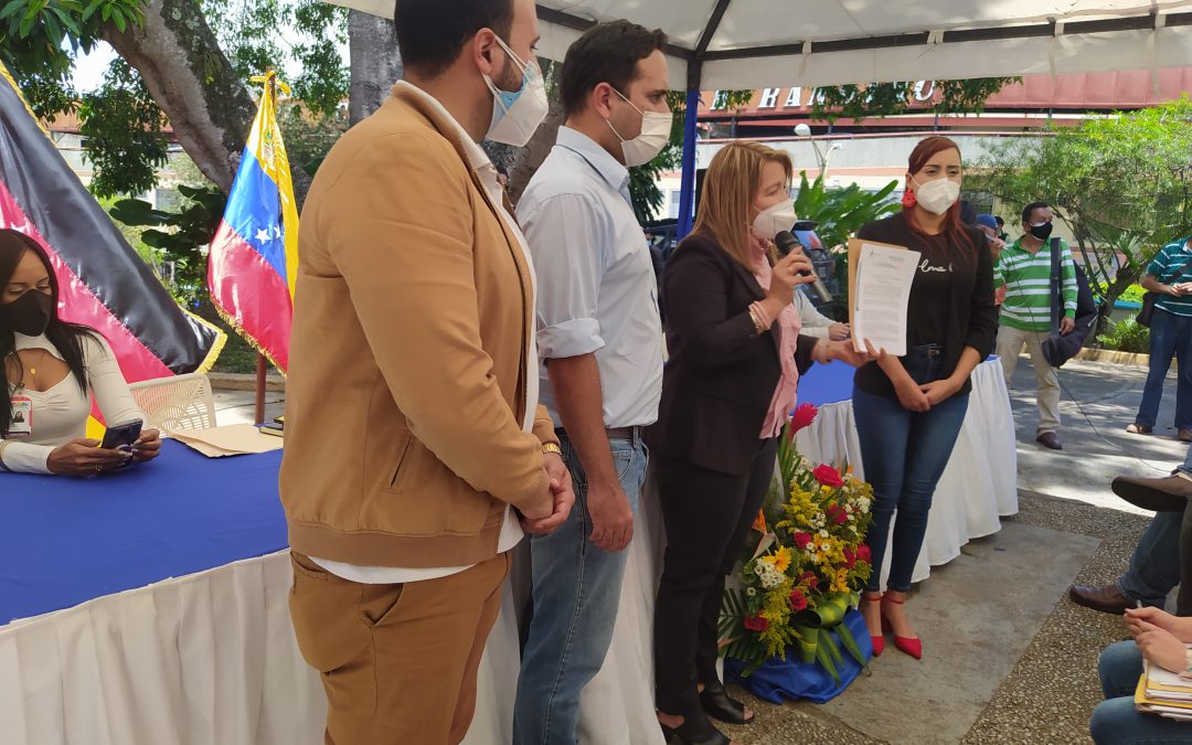 Entregan proyecto de Ley de Emprendimiento para debate en Miranda