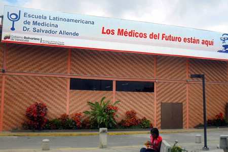 Activado Plan Universidad Bella en Escuela de Medicina Salvador Allende de Filas de Mariche