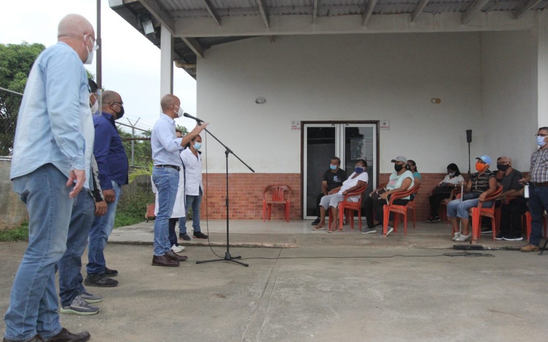 Vacunación masiva anticovid inició en Pedro Gual