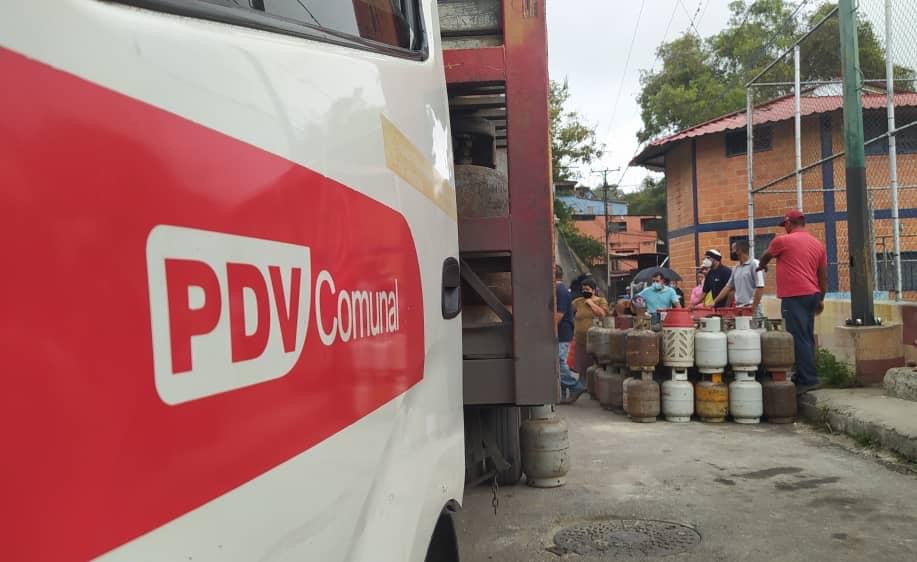 Más de 700 cilindros distribuyeron en comunidad Mal Paso de Los Teques