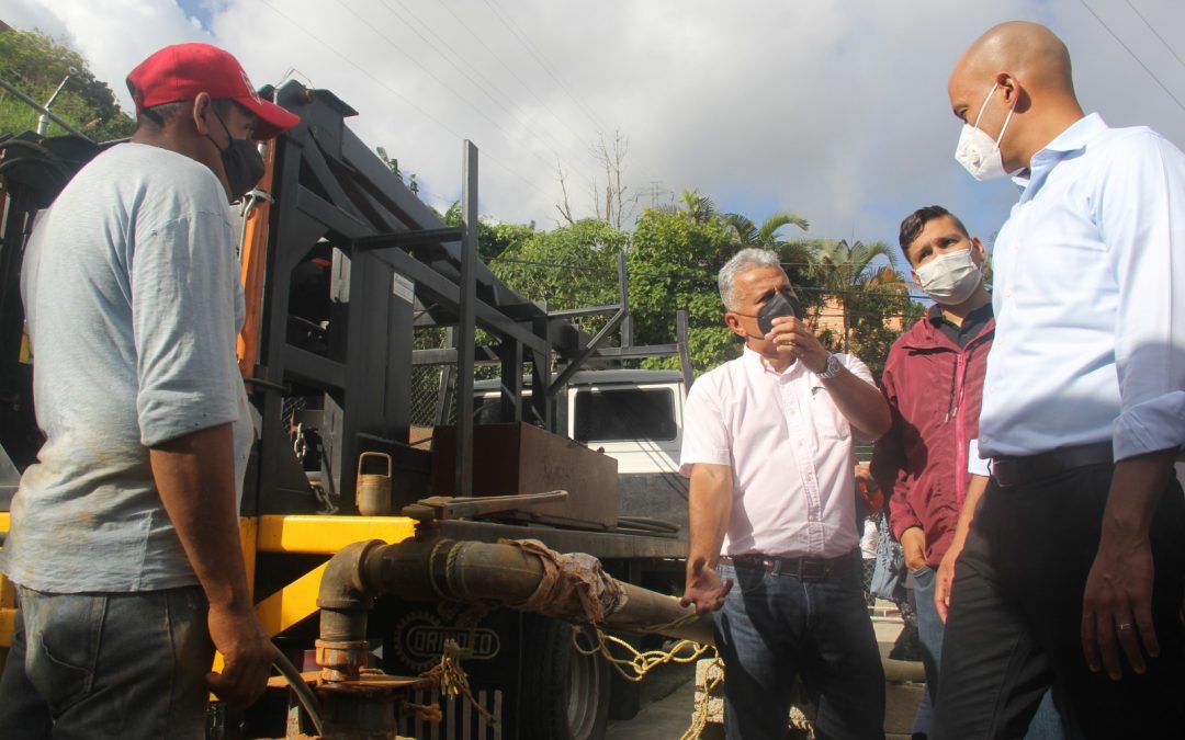 Mejoran servicio de agua potable en comunidad Santa Eduvigis de Carrizal
