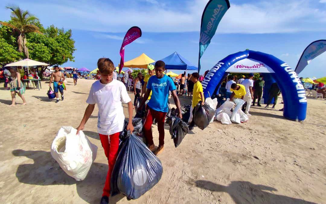 Recolectan más de 1000 kilogramos de desechos en Los Totumos durante Día Mundial de las Playas