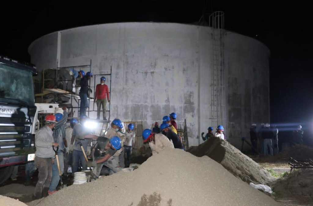 Reparan tanque de compensación de agua La Mariposa