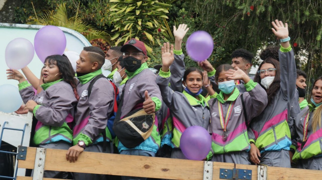 Homenajearon a campeones de los Juegos Nacionales en los 21 municipios mirandinos