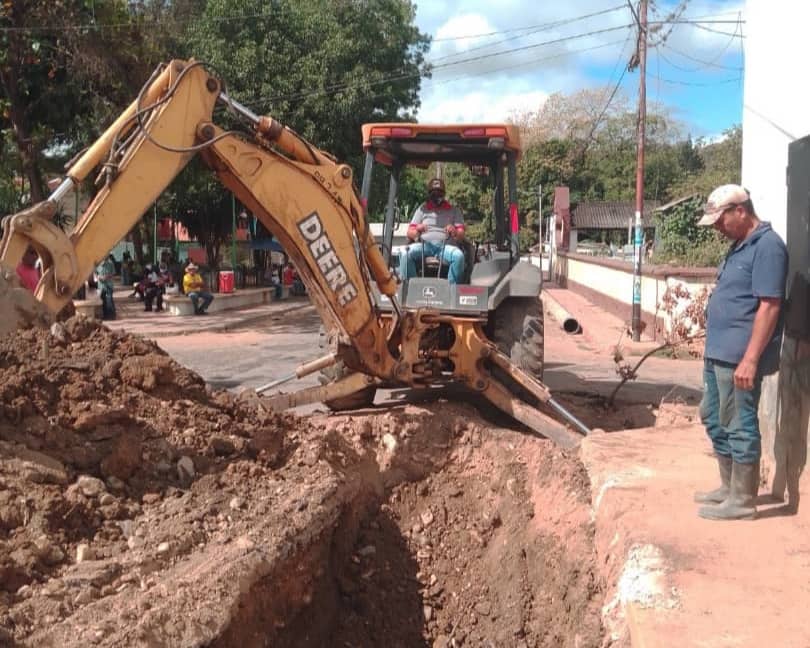 Más de mil metros de tubería de agua potable han sido rehabilitadas en Santa Lucía