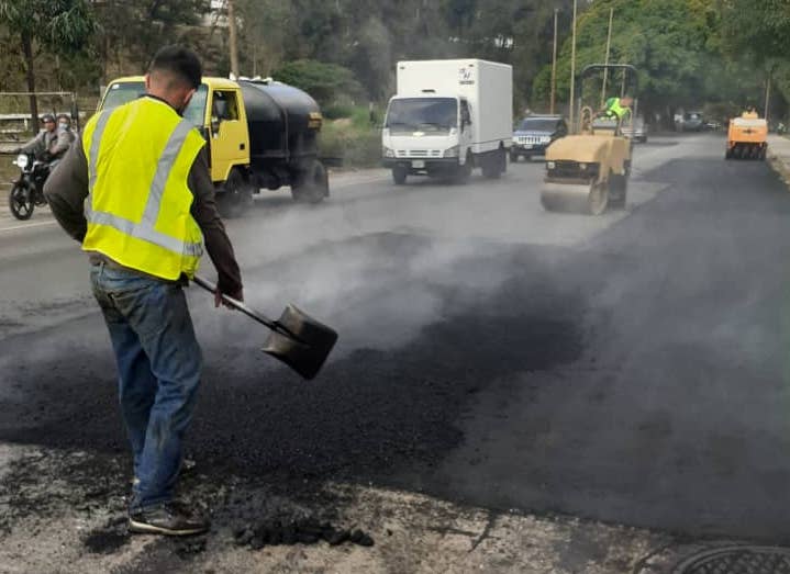 Avanza rehabilitación de avenidas Víctor Baptista y Russo Ferrer en Los Teques