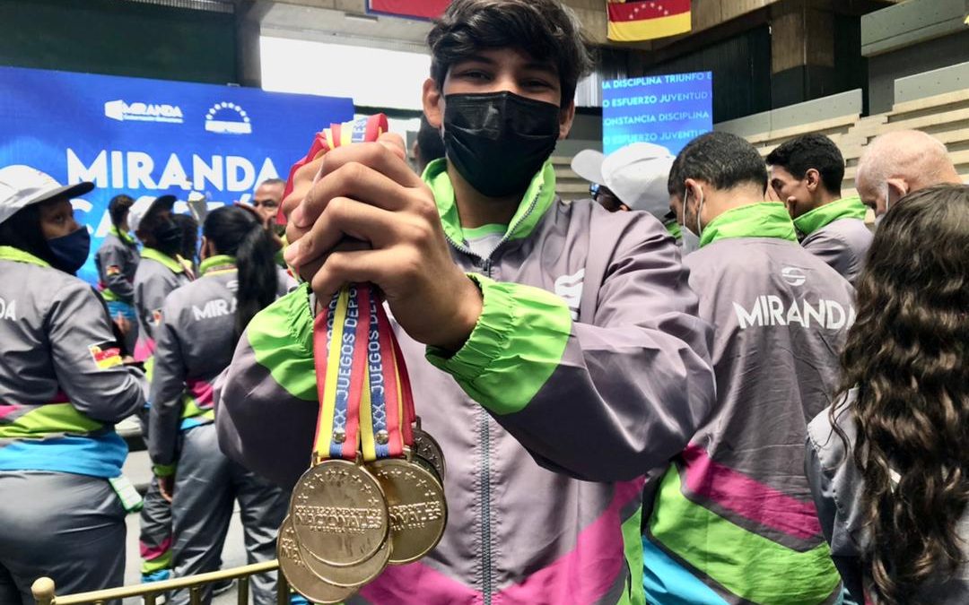 Disciplina y constancia convirtieron al mirandino Raúl Briceño en multimedallista de los Juegos Nacionales