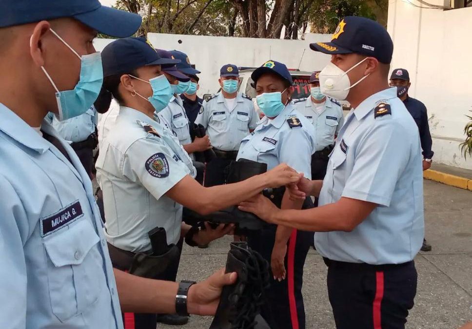 Policía de Miranda entrega dotación de botas a sus funcionarios