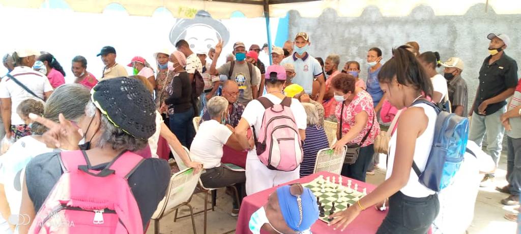 Atendidos más de 700 adultos mayores de Paz Castillo con jornada integral de salud