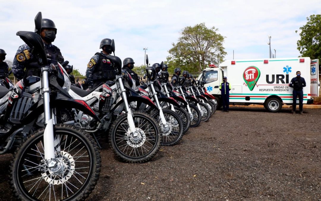 Cuerpos de seguridad de Brión se fortalecen con motos, bicicletas y equipo técnico