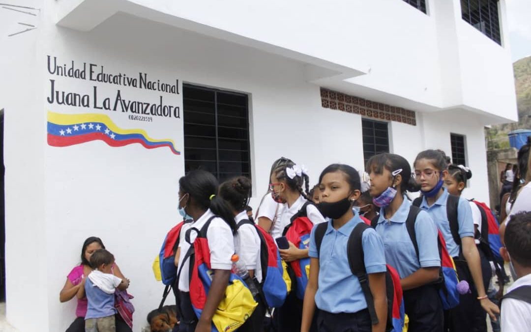 Renovada escuela Juana la Avanzadora de Petare