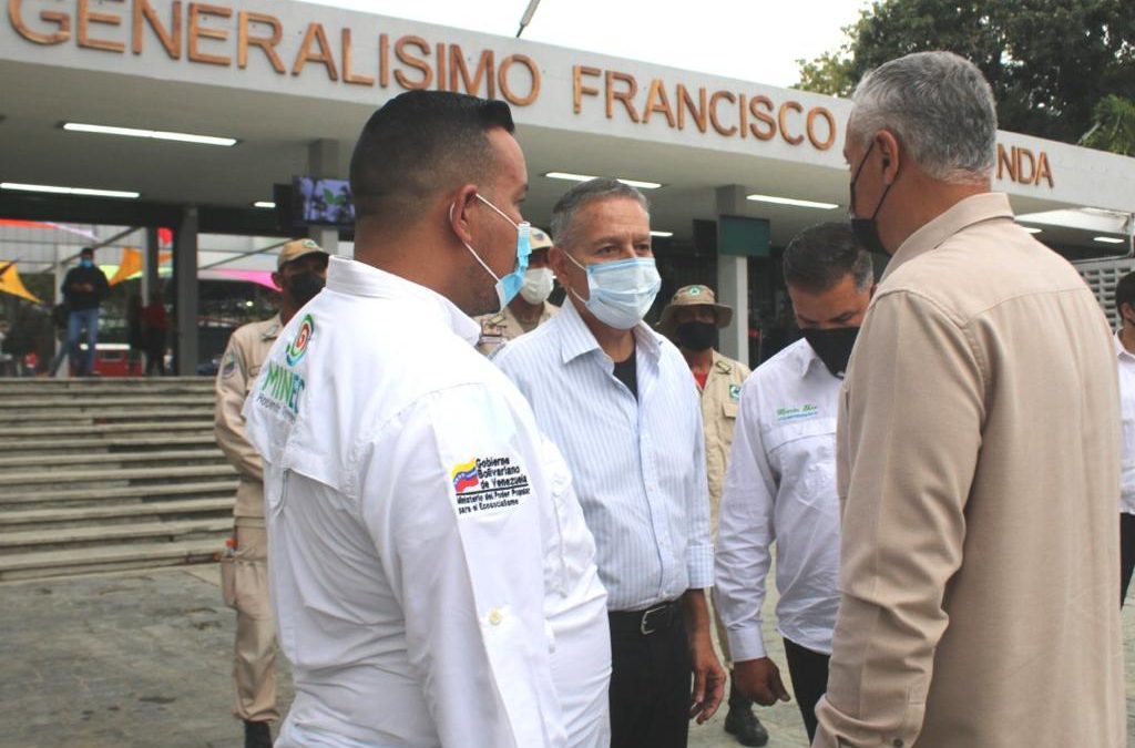 Ejecutan trabajos de recuperación y mejoras en el parque Generalísimo Francisco de Miranda