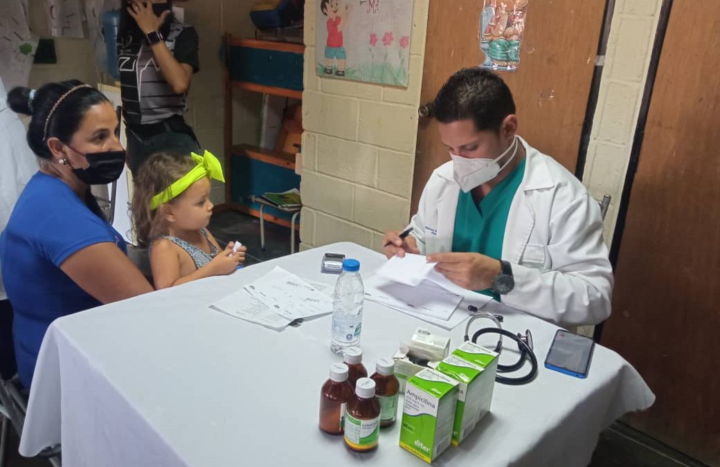 En Carrizal, Baruta y Tomás Lander instalaron jornadas de atención social