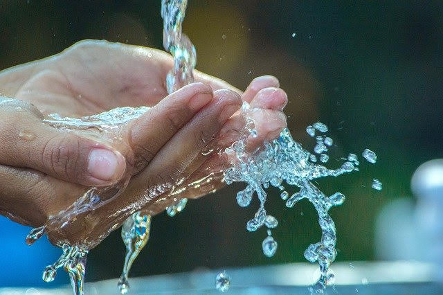 Instalan bomba de agua en estación La Camarona