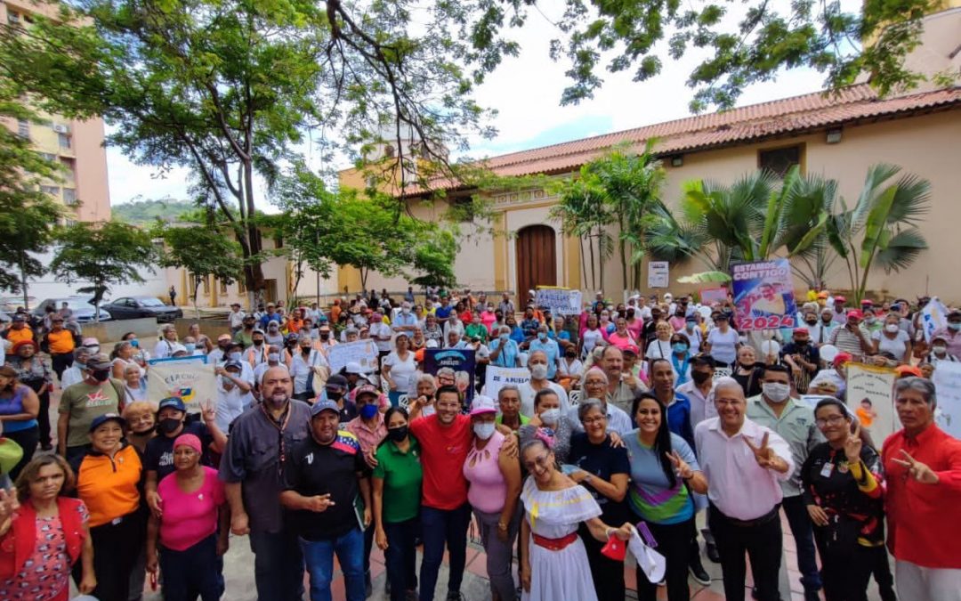 Caminata del Adulto Mayor por la Paz y la Vida llenó calles de Charallave