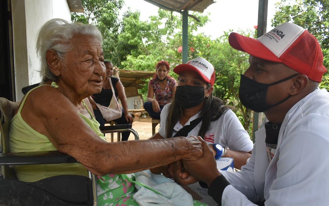 Atención integral recibieron familias de Guatire a través de VenApp
