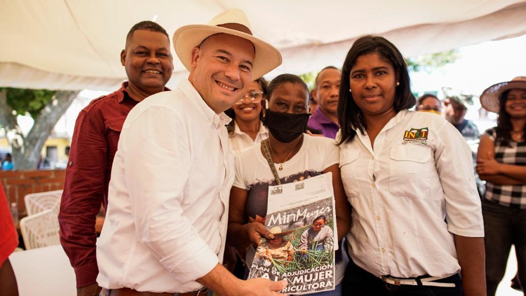 Más de 1200 productores agropecuarios recibieron atención integral en Brión