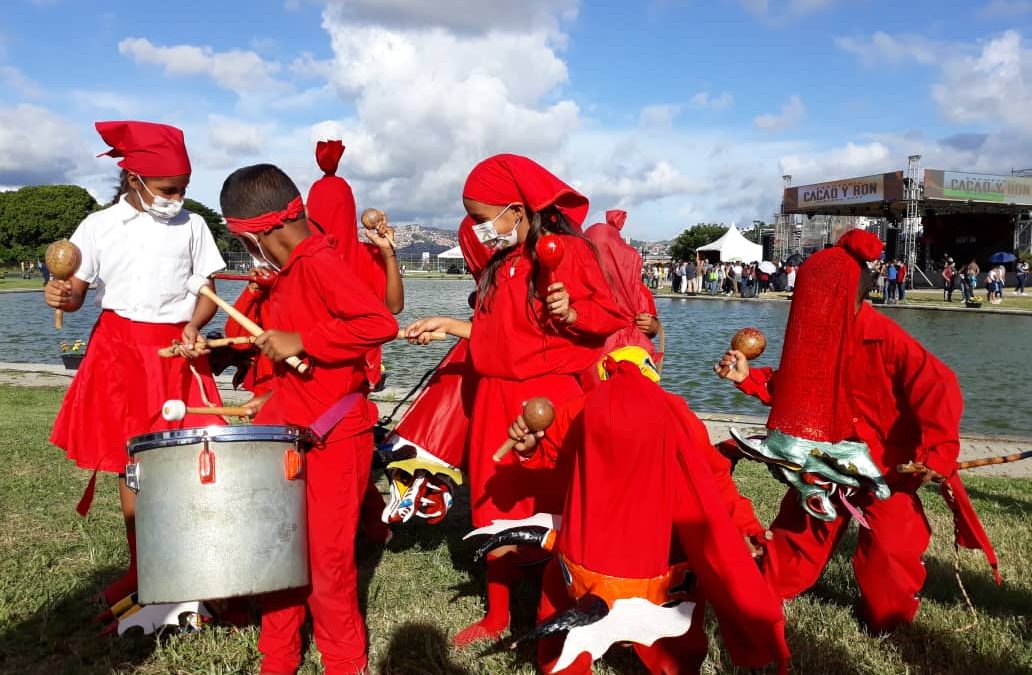 Expoferia Cacao y Ron bajó el telón con los Diablos Danzantes de Yare