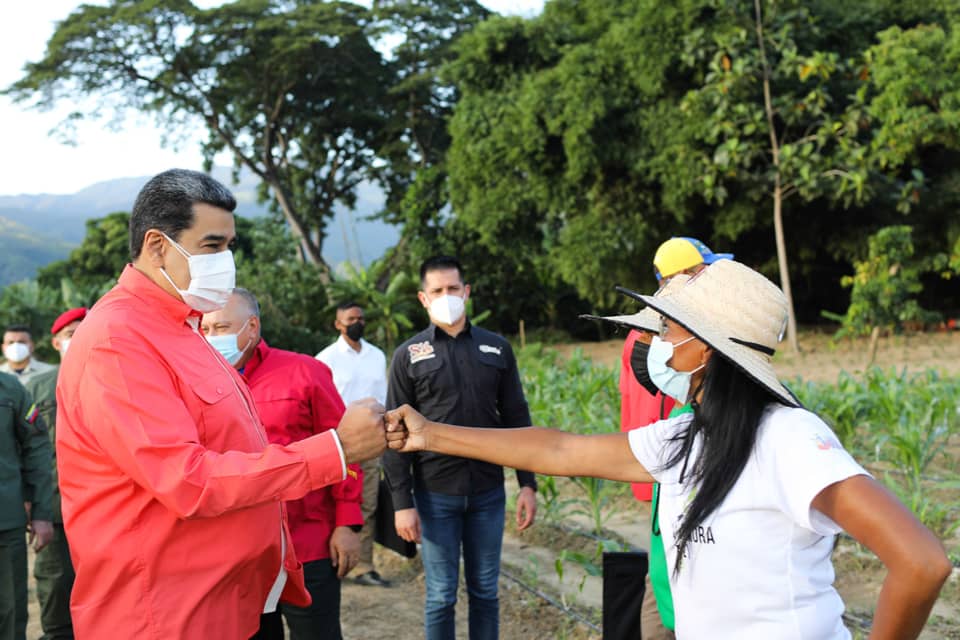 Presidente Maduro entregó viviendas a familias de Villa Zamora en Guatire