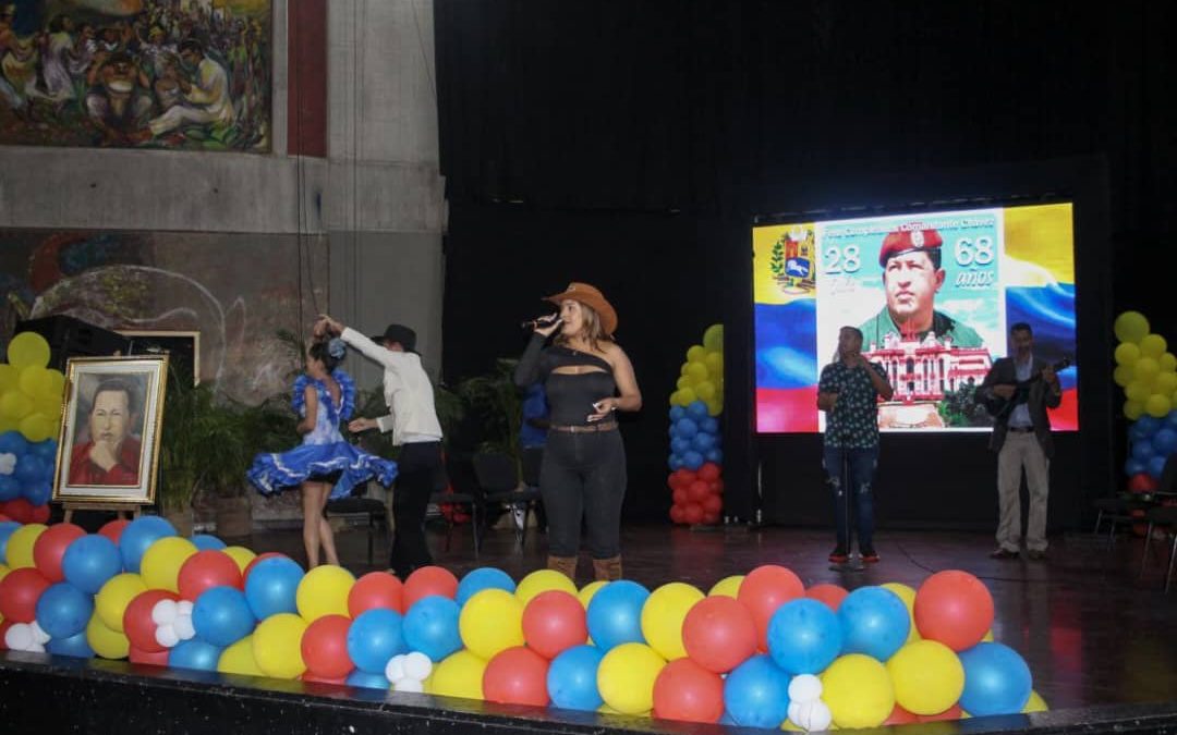 Los Teques le cantó a Chávez en 68 aniversario de su natalicio