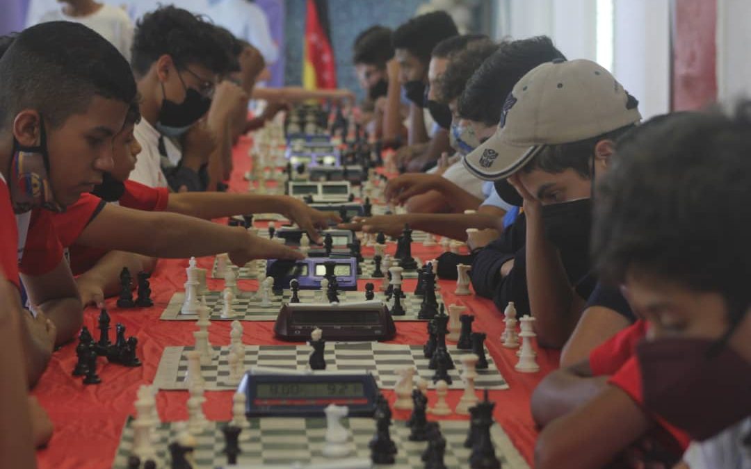 Guaicaipuro obtuvo dos medallas doradas en ajedrez de juegos estudiantiles