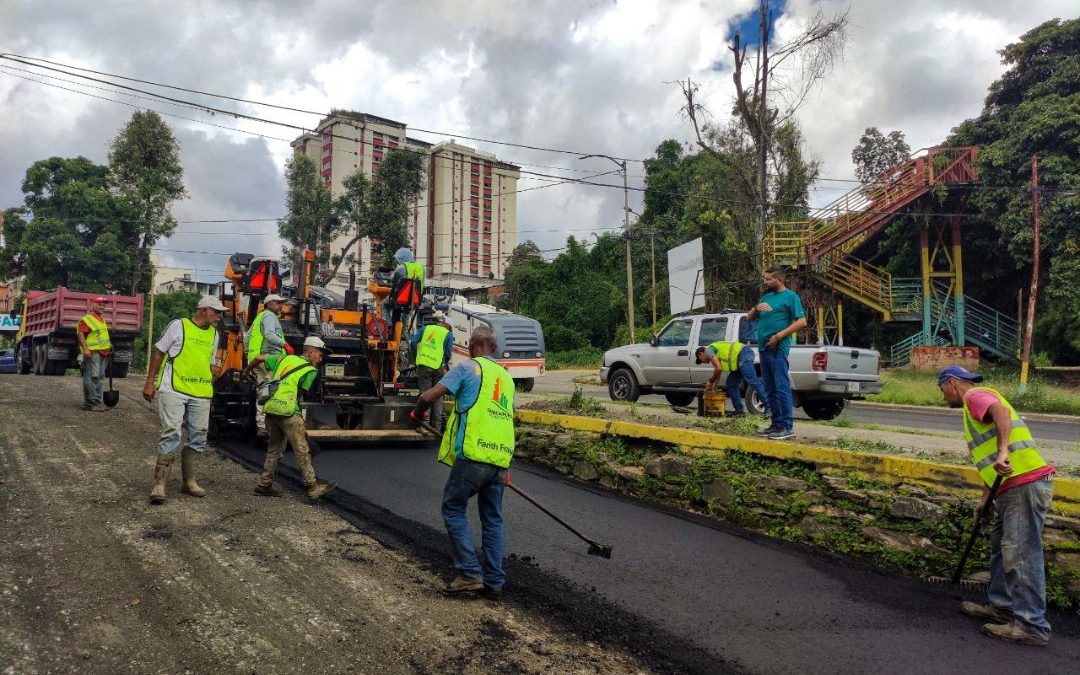 Más 7 mil toneladas de asfalto se han colocado en vías de Guaicaipuro