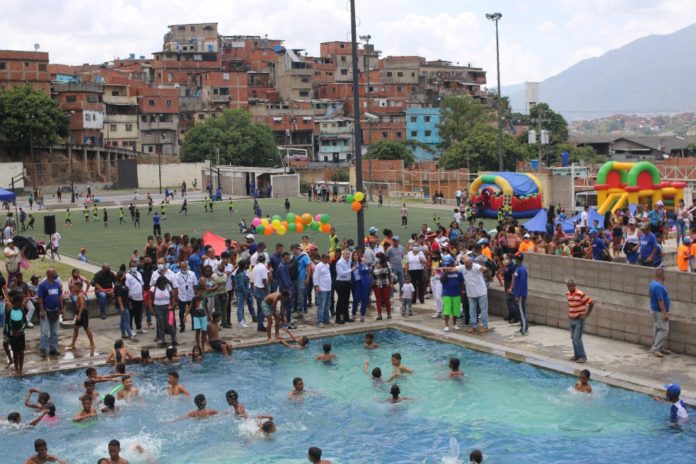 Reinaugurado complejo de piscinas en sector Mesuca de Petare