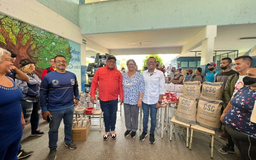 Gobierno Bolivariano dotó de materiales de construcción a escuela técnica en Miranda
