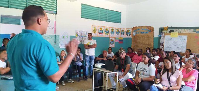 Acevedo cumplió la meta de renovar 100 % de sus consejos comunales