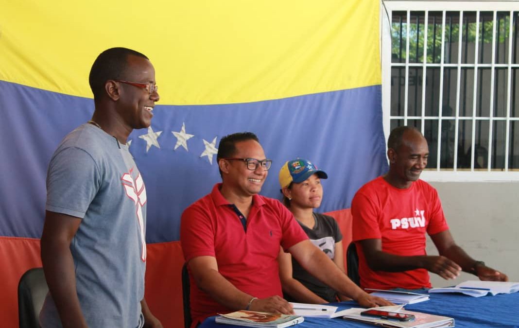 Buroz prevé llegar este domingo a 100 % de consejos comunales renovados