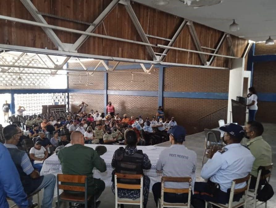 Conformarán mesas de paz en unidades educativas de Plaza y Zamora