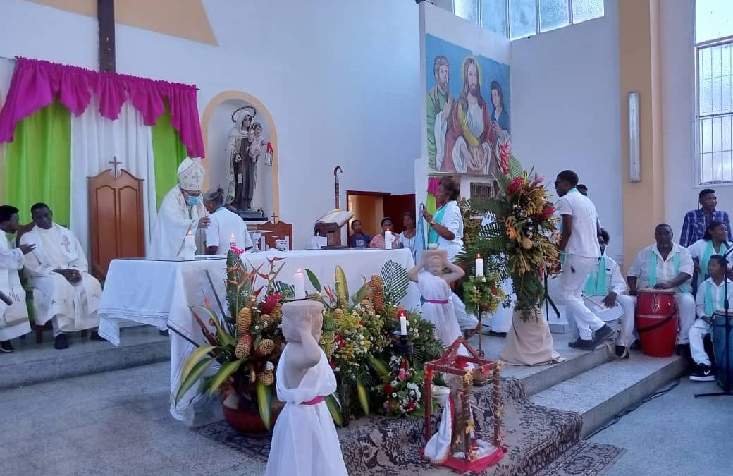 Con eucaristía afrobarloventeña celebraron en Miranda a Santa Rosa de Lima
