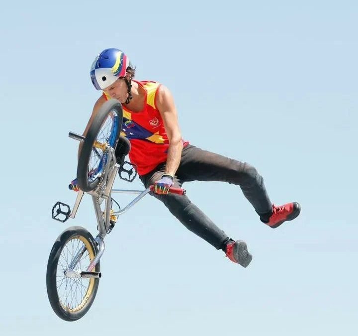 Mirandino Daniel Dhers ganó plata en BMX Freestyle en Juegos Suramericanos