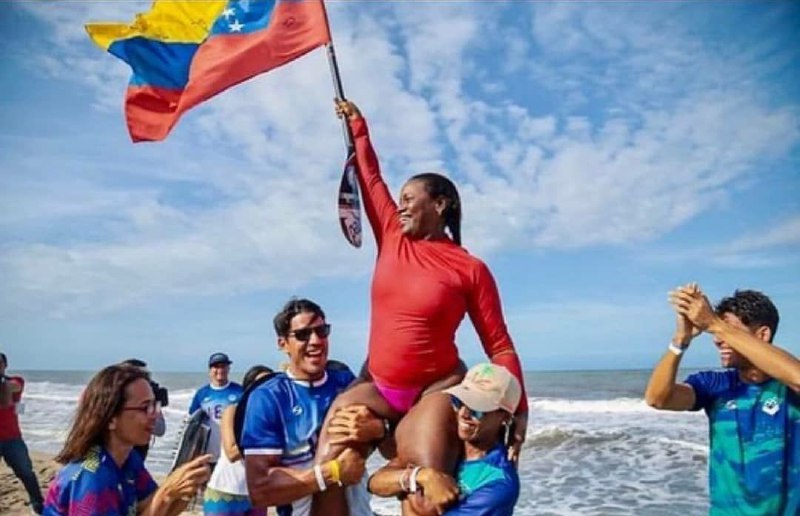 Surfista mirandina trajo oro para Venezuela en  Centroamericanos y del Caribe de Mar y Playa