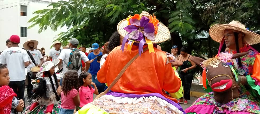 Encuentro del patrimonio navideño llenó de color y cultura a Guatire