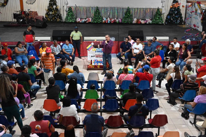 Comuneros de Santa Lucía entregan propuestas para reforma de leyes del Poder Popular