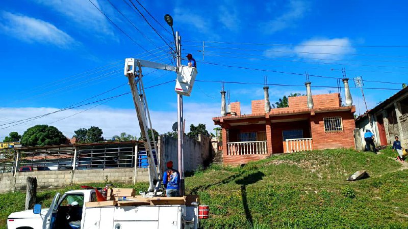 Modernizan sistema de iluminación en Charallave