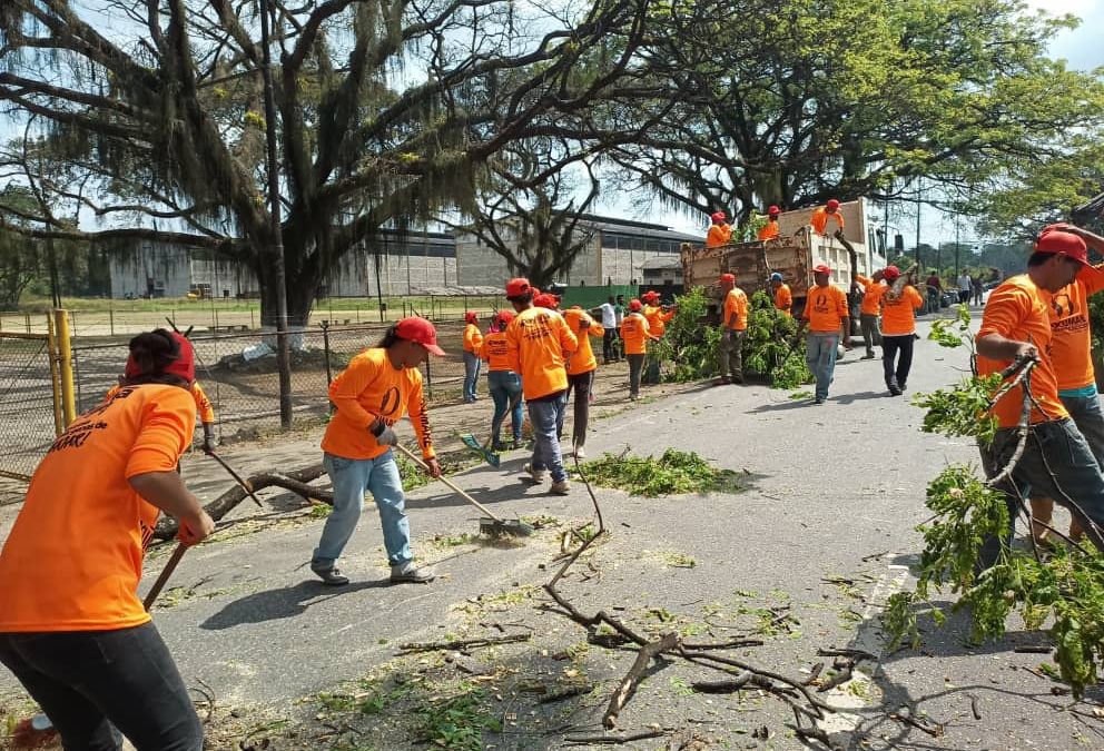 Inició despliegue para restaurar redes viales de Valles del Tuy