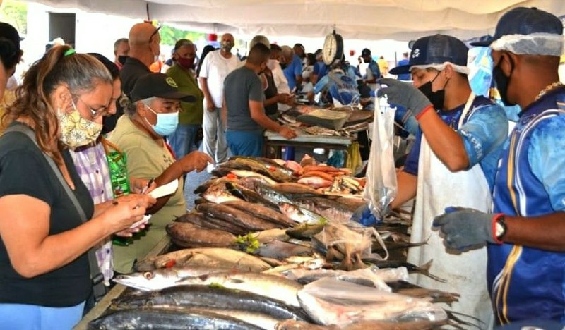 Feria del pescado llegó a Urdaneta
