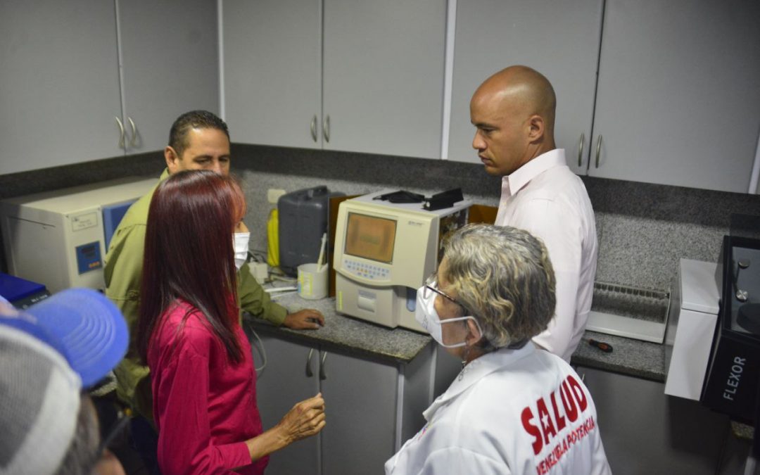 Más de 500 exámenes al mes realizará laboratorio reactivado en Guarenas por Consulta Popular 2022